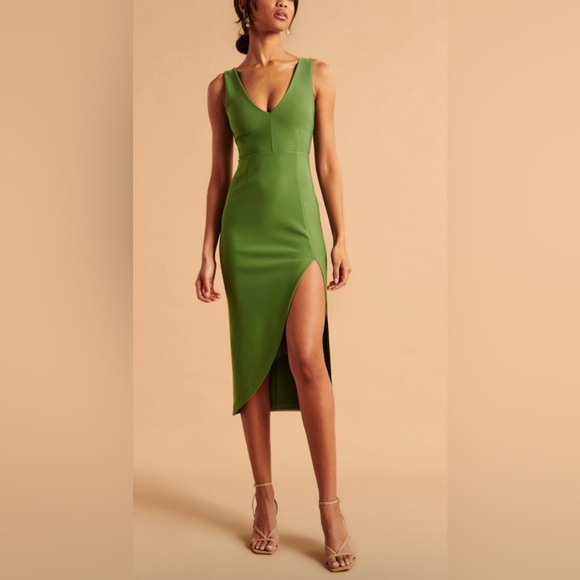 Abercrombie & Fitch Dresses & Skirts - Abercrombie & Fitch Green Midi Dress with Slit